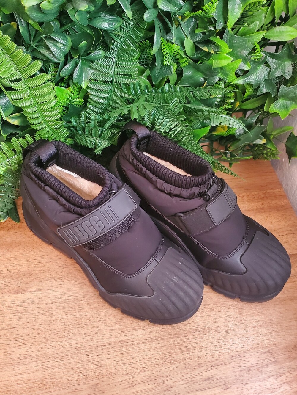UGG Adiroam Ankle Hiker boots black Waterproof W7.5